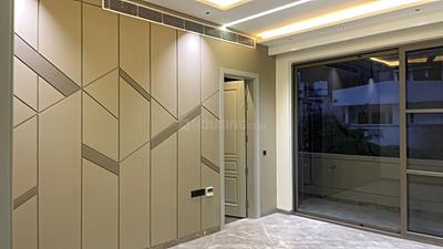 Bedroom Image of 4896 Sq.ft 4 BHK Builder Floor for sale in Model Town New Delhi for Rs. 75000000