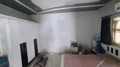 Bedroom Image of 3600 Sq.ft 4 BHK Independent House for rent in Thaltej Ahmedabad for Rs. 80000