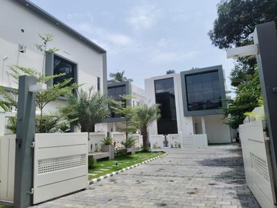 Image of 1950 Sq.ft 3.5 BHK Villa for sale in Vyttila, Kochi for Rs. 18000000