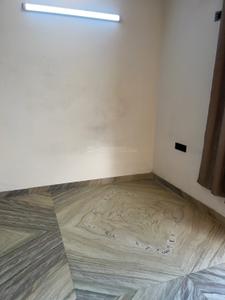 Bedroom Image of 700 Sq.ft 2 BHK Builder Floor for rent in Arjun Nagar New Delhi for Rs. 32000