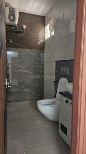 Bathroom Image of 650 Sq.ft 1 BHK Apartment / Flat for rent in Indira Nagar Bengaluru for Rs. 36000
