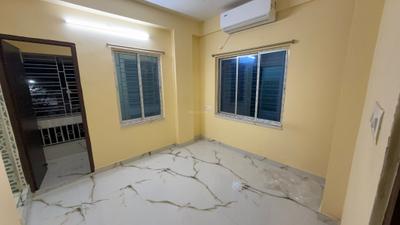 Bedroom Image of 850 Sq.ft 2 BHK Apartment / Flat for rent in South Dum Dum Kolkata for Rs. 15000