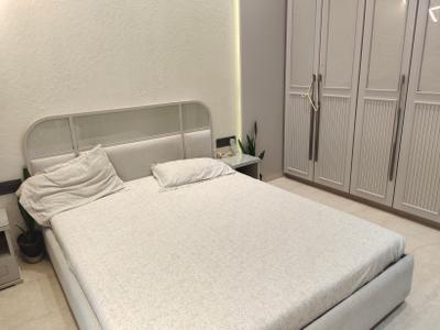 Bedroom Image of 1100 Sq.ft 3 BHK Apartment / Flat for sale in Santacruz West Mumbai for Rs. 60000000
