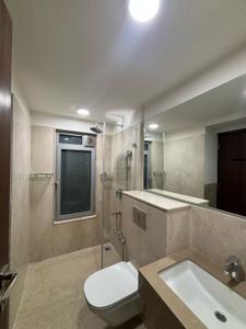 Bathroom Image of 870 Sq.ft 2 BHK Apartment / Flat for rent in Piramal Aranya, Byculla Mumbai for Rs. 105000