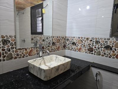 Bathroom Image of 1350 Sq.ft 3 BHK Apartment / Flat for sale in Park Royale, Rahatani Pune for Rs. 22000000