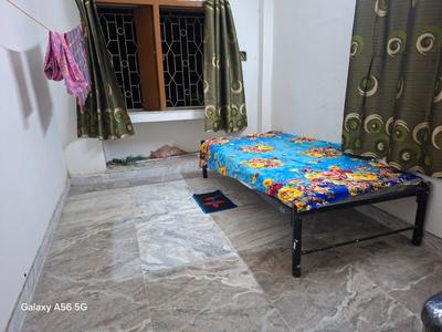 Bedroom Image of 450 Sq.ft 1 BHK Apartment / Flat for rent in Patuli Kolkata for Rs. 9000