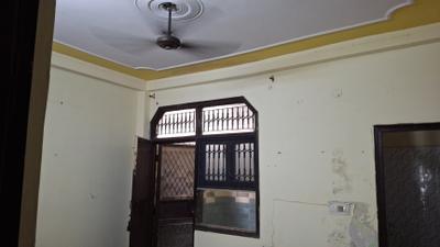 Bedroom Image of 950 Sq.ft 2 BHK Builder Floor for sale in Vaishali Ghaziabad for Rs. 7500000