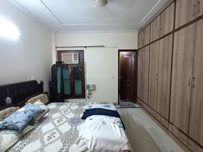 Bedroom Image of 1800 Sq.ft 3 BHK Builder Floor for sale in Vikaspuri New Delhi for Rs. 25000000