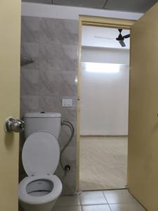 Common Bathroom Image of 1300 Sq.ft 3 BHK Apartment / Flat for sale in Gaurs 14th Avenue, Noida Extension Greater Noida for Rs. 11800000