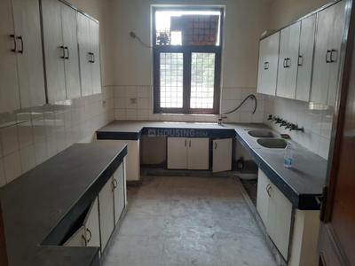 Kitchen Image of 4200 Sq.ft 6 BHK Duplex for sale in Sector 41 Noida for Rs. 52500000