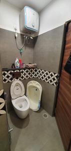 Bathroom Image of 2100 Sq.ft 3 BHK Apartment / Flat for rent in Parinay Homes, Pragati Vihar Indore for Rs. 35000