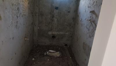 Bathroom Image of 600 Sq.ft 2 BHK Apartment / Flat for sale in Mukundapur Raypur for Rs. 2000000