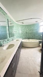 Bathroom Image of 3100 Sq.ft 4 BHK Apartment / Flat for rent in Pearls Gateway Towers, Sector 44 Noida for Rs. 120000