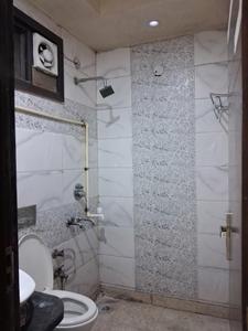 Common Bathroom Image of 1200 Sq.ft 3 BHK Builder Floor for sale in Paschim Vihar New Delhi for Rs. 18000000