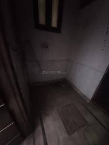 Bedroom Image of 1440 Sq.ft 3 BHK Builder Floor for rent in Mukherjee Apartment, Mukherjee Nagar New Delhi for Rs. 46000