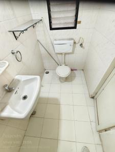 Bathroom Image of 1400 Sq.ft 3 BHK Apartment / Flat for rent in Arun Nirmiti Horizon, Aundh Pune for Rs. 42000