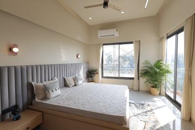 Bedroom Image of 2000 Sq.ft 4 BHK Apartment / Flat for sale in Durga Luxuria, Bhayli Vadodara for Rs. 9100000
