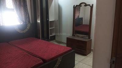 Bedroom Image of 1300 Sq.ft 3 BHK Apartment / Flat for rent in Patparganj New Delhi for Rs. 39500