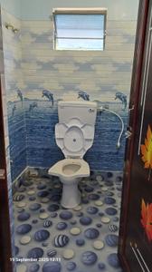 Bathroom Image of 1250 Sq.ft 3 BHK Apartment / Flat for rent in Dunlop Kolkata for Rs. 18500