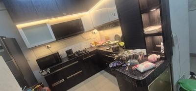 Kitchen Image of 1400 Sq.ft 3 BHK Apartment / Flat for rent in Paarth Aadyant, Ahmamau Lucknow for Rs. 36000