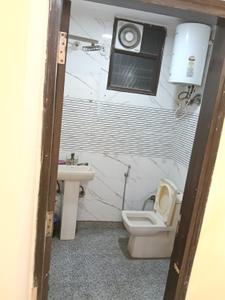 Image of 1000 Sq.ft 2 BHK Builder Floor for rent in Khirki Extension, New Delhi for Rs. 26000