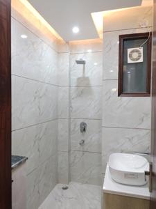 Common Bathroom Image of 1260 Sq.ft 3 BHK Builder Floor for sale in BPTP District 3, Sector 85 Faridabad for Rs. 14200000