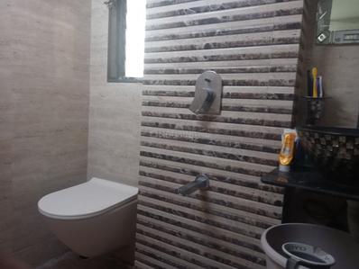 Image of 600 Sq.ft 1.5 BHK Apartment / Flat for sale in Santacruz East, Mumbai for Rs. 18000000
