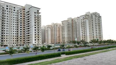 Image of 3640 Sq.ft 4 BHK Apartment / Flat for sale in Adani Water Lily, Vaishno Devi Circle, Ahmedabad for Rs. 32500000