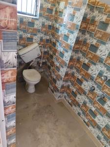 Bathroom Image of 450 Sq.ft 1 BHK Apartment / Flat for sale in Keshtopur Kolkata for Rs. 1300000