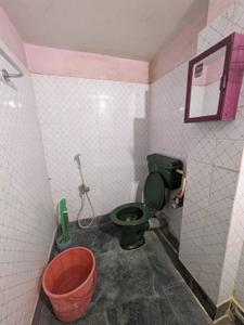 Bathroom Image of 930 Sq.ft 2 BHK Builder Floor for sale in Jadavpur Kolkata for Rs. 4500000