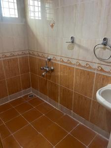 Bathroom Image of 600 Sq.ft 1 BHK Apartment / Flat for rent in Indira Nagar Bengaluru for Rs. 35000
