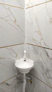 Bathroom Image of 200 Sq.ft 1 RK Apartment / Flat for rent in Gandhi Ganj Katni for Rs. 4500