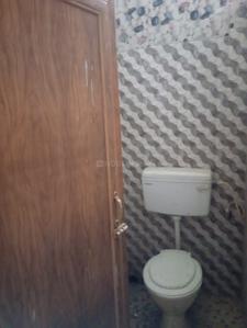 Bathroom Image of 450 Sq.ft 1 BHK Apartment / Flat for rent in Bishnupur Kolkata for Rs. 5000