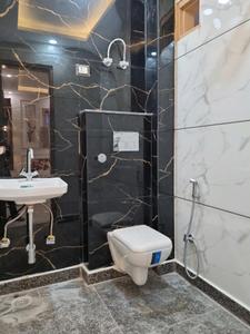 Common Bathroom Image of 900 Sq.ft 3 BHK Apartment / Flat for sale in Hans Luxury Floor by Hans Builders, Nawada New Delhi for Rs. 5300000