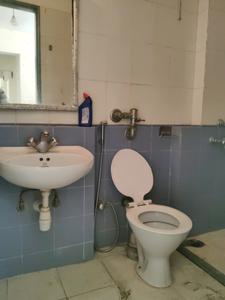 Bedroom Two Image of 650 Sq.ft 2 BHK Apartment / Flat for sale in Amardeep Apartments, Mulund West Mumbai for Rs. 18000000