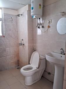 Bathroom Image of 1100 Sq.ft 2 BHK Apartment / Flat for rent in Mittal Rajnagar Residency, Raj Nagar Extension Ghaziabad for Rs. 25000