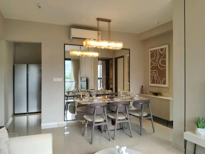 Living Room Image of 650 Sq.ft 1 BHK Apartment / Flat for sale in Lodha Amara, Kolshet Thane for Rs. 8000000