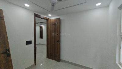 Bedroom Image of 900 Sq.ft 3 BHK Builder Floor for sale in Govindpuri New Delhi for Rs. 7000000