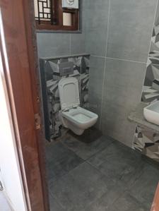 Bathroom Image of 1000 Sq.ft 2 BHK Apartment / Flat for rent in JP Nagar Bengaluru for Rs. 45000
