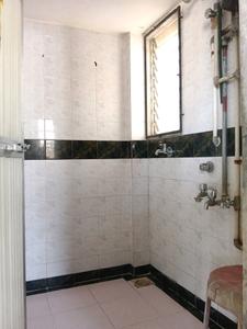 Common Bathroom Image of 600 Sq.ft 1 BHK Apartment / Flat for rent in Puraniks Kanchan Pushp Society, Hiranandani Estate Thane for Rs. 20000