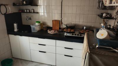 Kitchen Image of 720 Sq.ft 2 BHK Apartment / Flat for sale in Vile Parle West Mumbai for Rs. 23000000