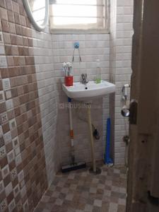 Bathroom Image of 700 Sq.ft 1.5 BHK Builder Floor for rent in Koramangala Bengaluru for Rs. 28000