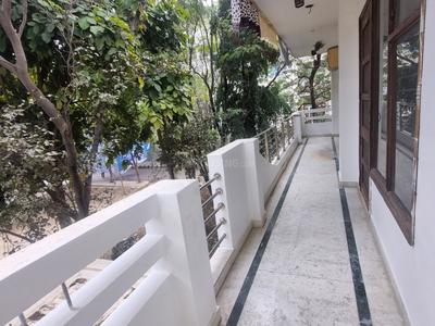 Balcony Image of 1600 Sq.ft 2 BHK Builder Floor for rent in Sector 6 Gurgaon for Rs. 22000