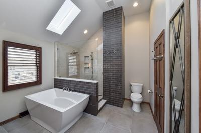 Bathroom Image of 1500 Sq.ft 3 BHK Apartment / Flat for sale in Aryan Aadinath palace, Kalyan West Kalyan for Rs. 11800000