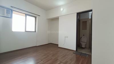 Bedroom Image of 1100 Sq.ft 3 BHK Apartment / Flat for rent in Lodha Splendora, Thane West Thane for Rs. 32000