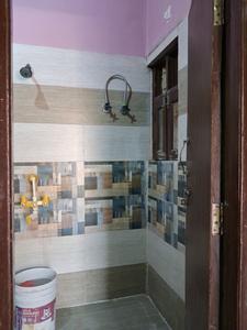 Bathroom Image of 600 Sq.ft 1 BHK Independent House for rent in Sector 81 Noida for Rs. 12000