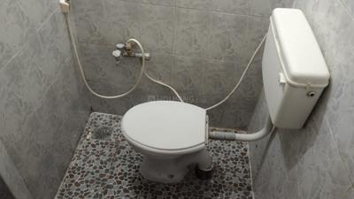 Bathroom Image of 765 Sq.ft 2 BHK Apartment / Flat for rent in Velachery Chennai for Rs. 24000