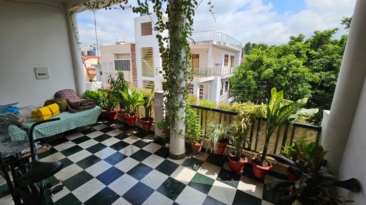 Vinay Khand 4, Gomti Nagar Main Image 1
