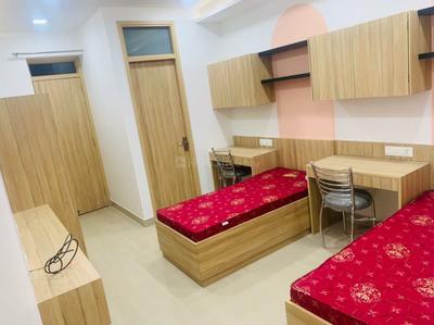Bedroom Image of the hostel yard in Kamla Nagar, New Delhi