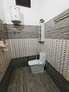 Bathroom Image of 2200 Sq.ft 5 BHK Independent House for sale in Rajajipuram Lucknow for Rs. 12000000